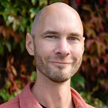 Profile of Dr Adam Alston