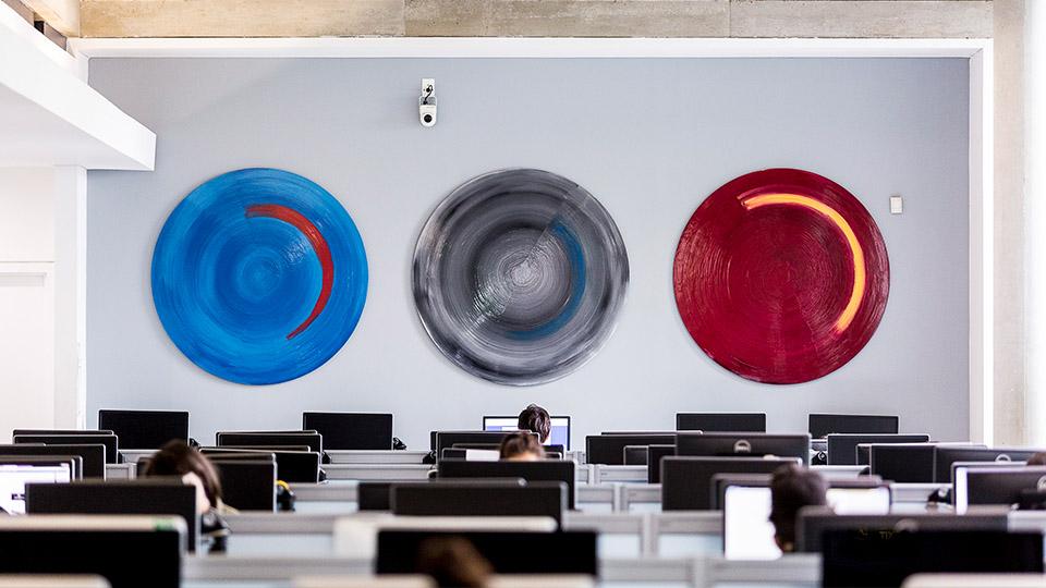 Rows of computers in the Goldsmiths Library